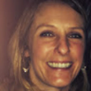 Meet your Posher, Elise